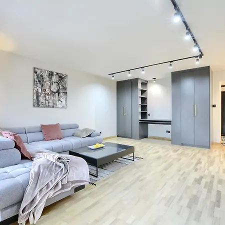 W Sercu Kamiennej Gory カミェンナ・グラ