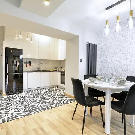 W Sercu Kamiennej Gory アパート カミェンナ・グラ